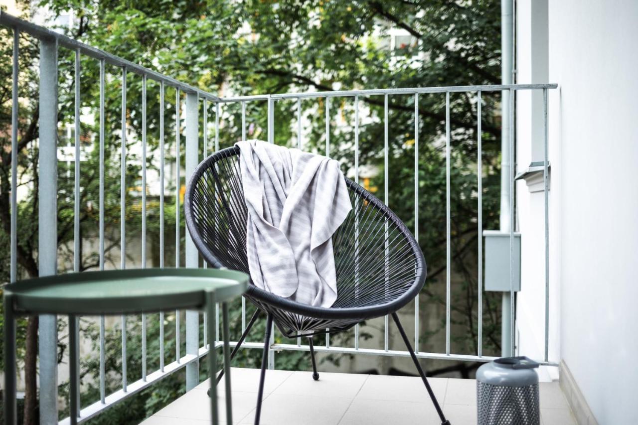 Апартаменты Turnkey I Balcony Studio Прага Экстерьер фото